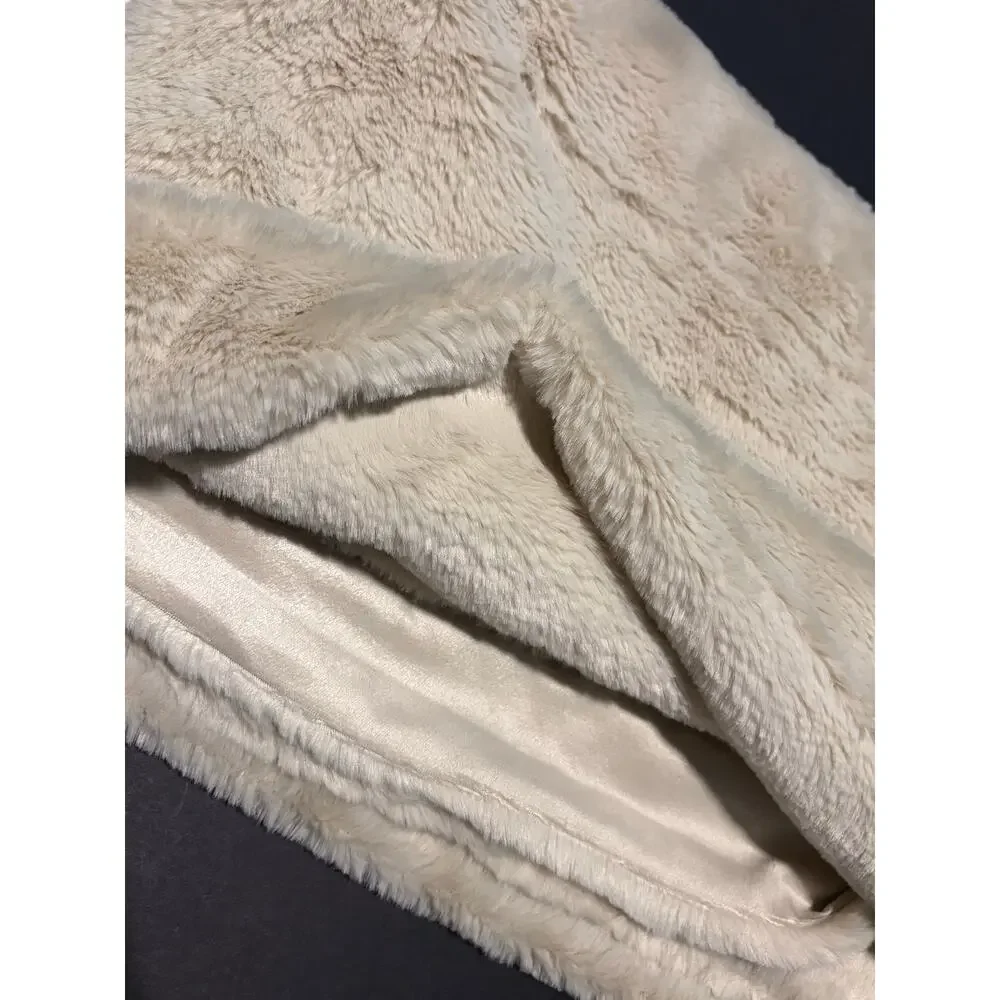 FRYE Faux Fur Throw Blanket Creamy Beige Ivory NWT 50 x 70